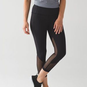 Lululemon pace rival crop